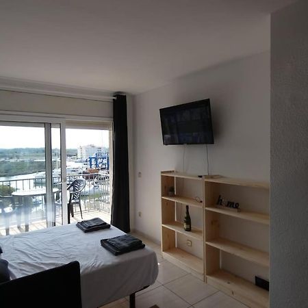 Estudio Con Vistas, Roses Buitenkant foto